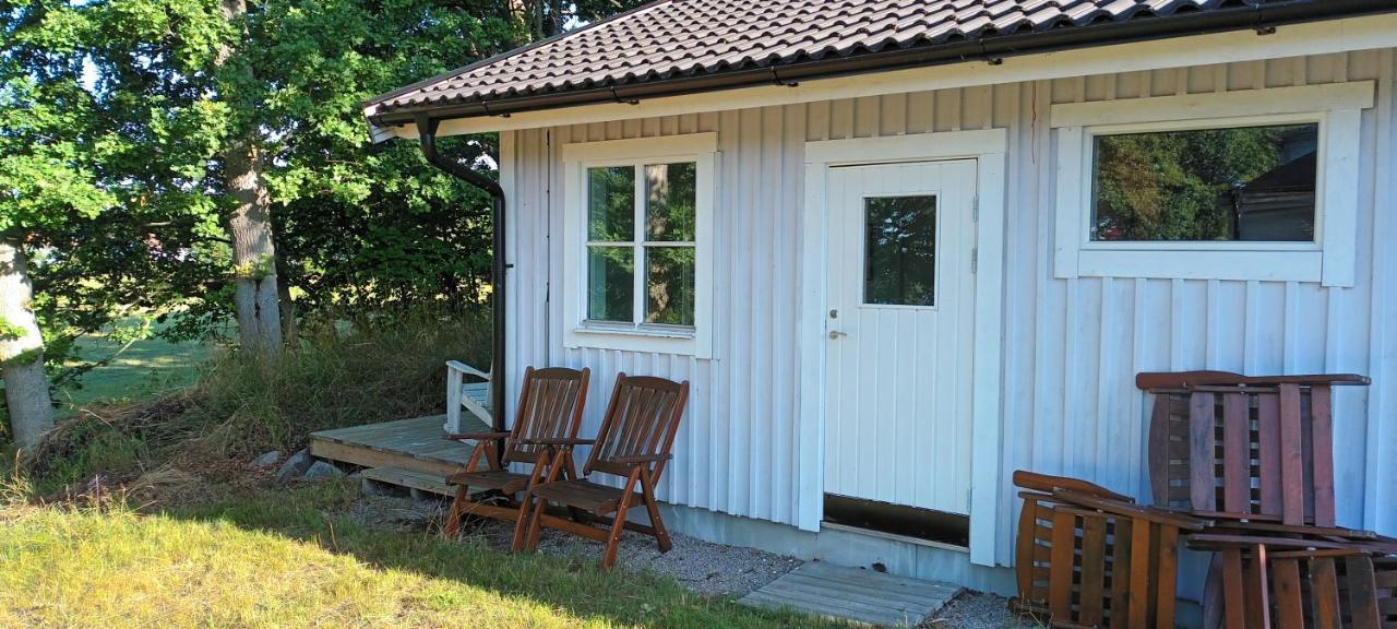 Saxemara Med Minikoek Och Badrum Ronneby Bagian luar foto