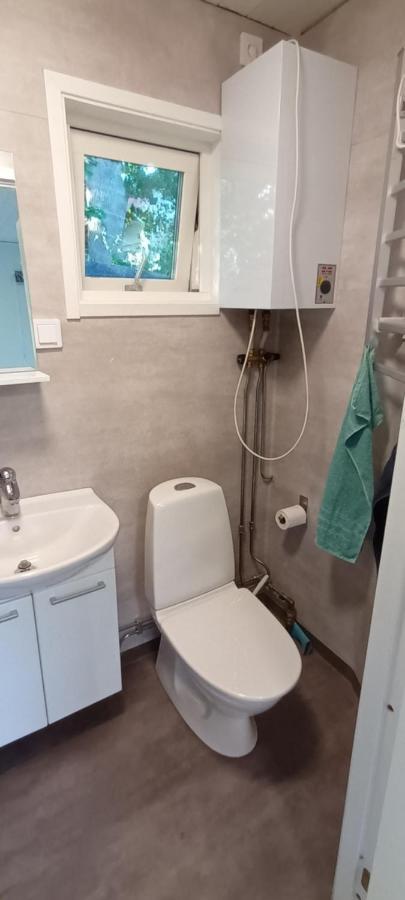 Saxemara Med Minikoek Och Badrum Ronneby Bagian luar foto