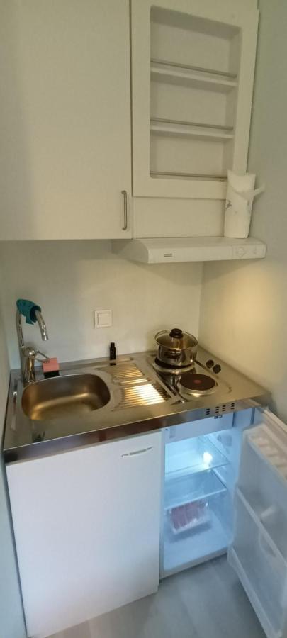 Saxemara Med Minikoek Och Badrum Ronneby Bagian luar foto