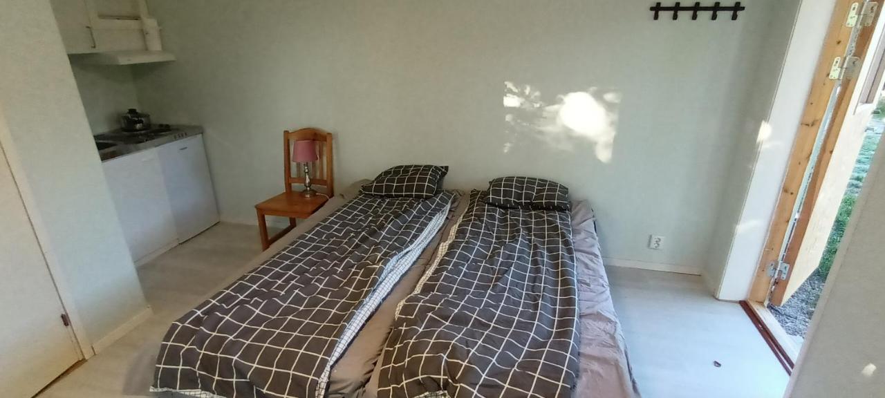 Saxemara Med Minikoek Och Badrum Ronneby Bagian luar foto